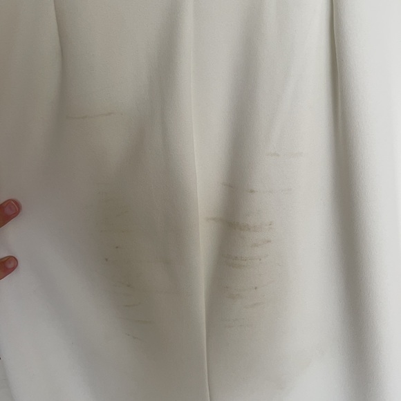 White women’s bridal dress with open back - Picture 5 of 6